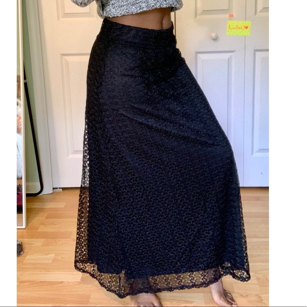 Black Lace Maxi Skrit